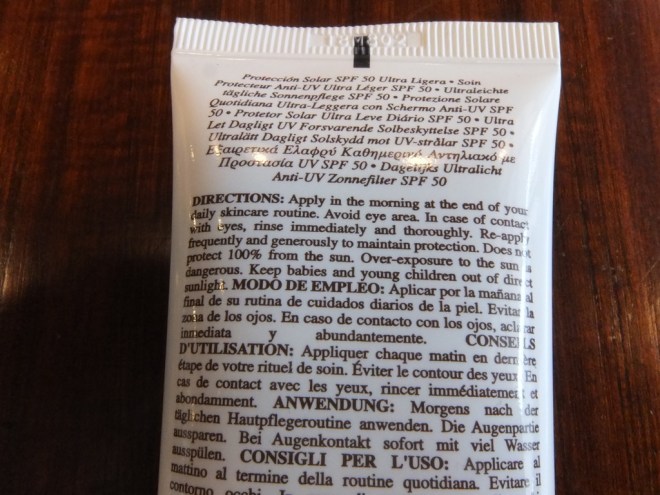 kiehls20ultra20light20daily20uv20defense20sunscreen_back_zpschjd1gin